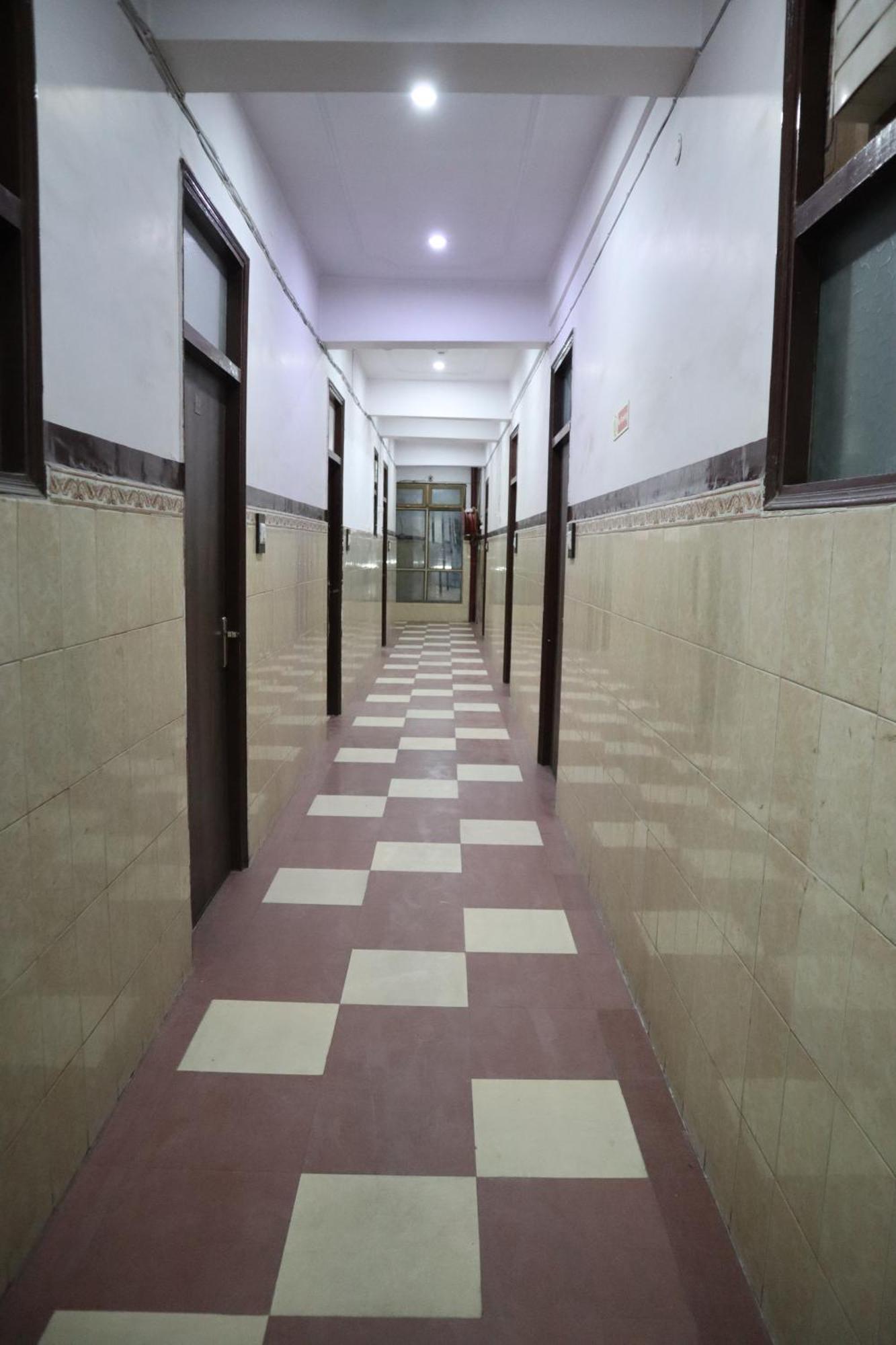 Hotel P R Palace Lucknow Eksteriør billede