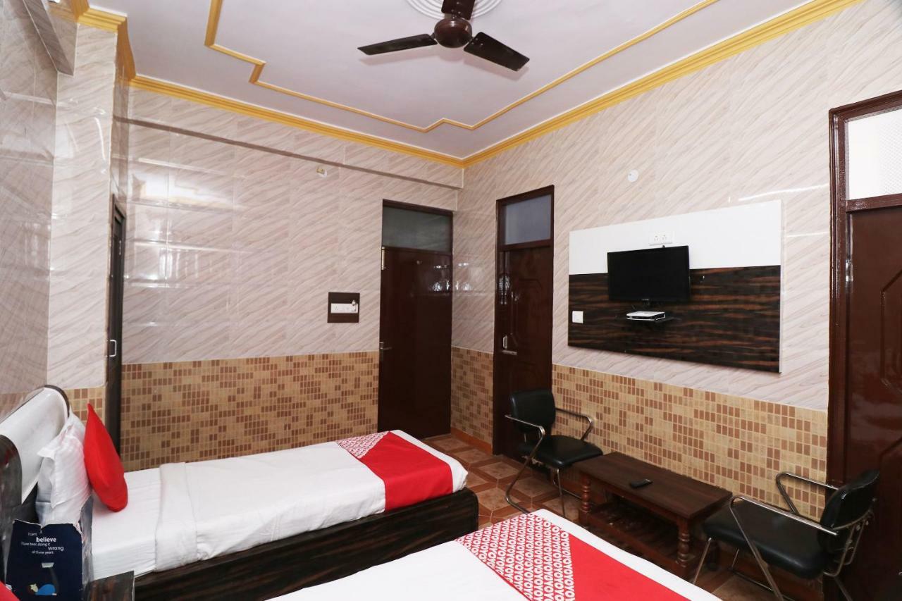Hotel P R Palace Lucknow Eksteriør billede