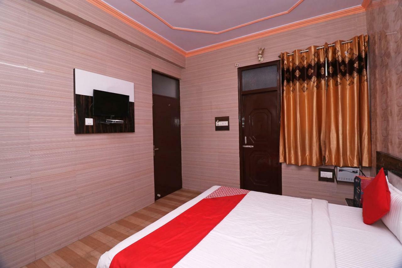 Hotel P R Palace Lucknow Eksteriør billede