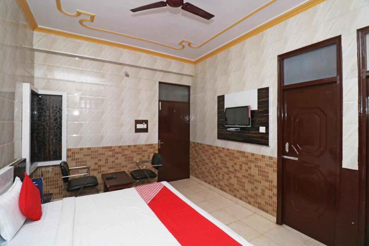 Hotel P R Palace Lucknow Eksteriør billede